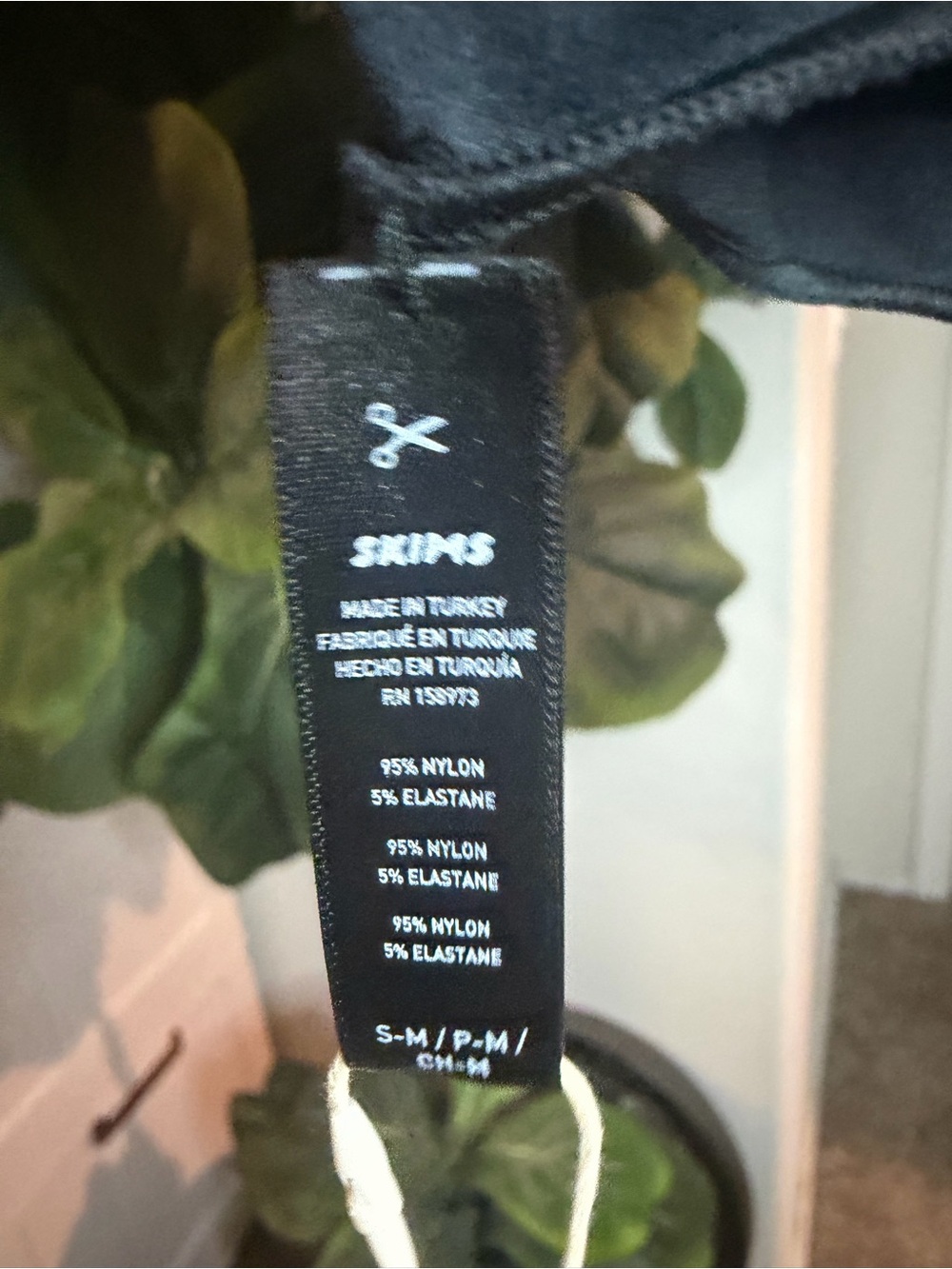 SKIMS Scoop Neck Long Sleeve Black Bodysuit - Picture 8 of 12